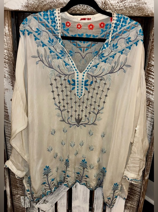 Johnny Was Tops - Johnny Was Embroidered Floral V Neck Tunic Top in Blue//Gray